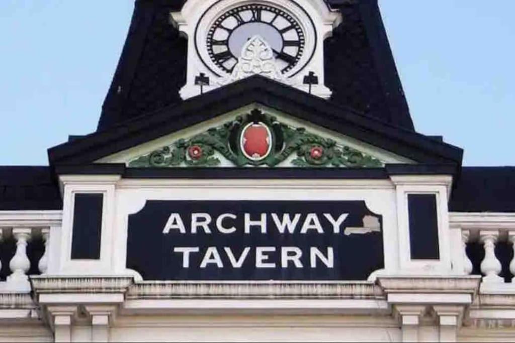 Archway Station Studios ロンドン エクステリア 写真